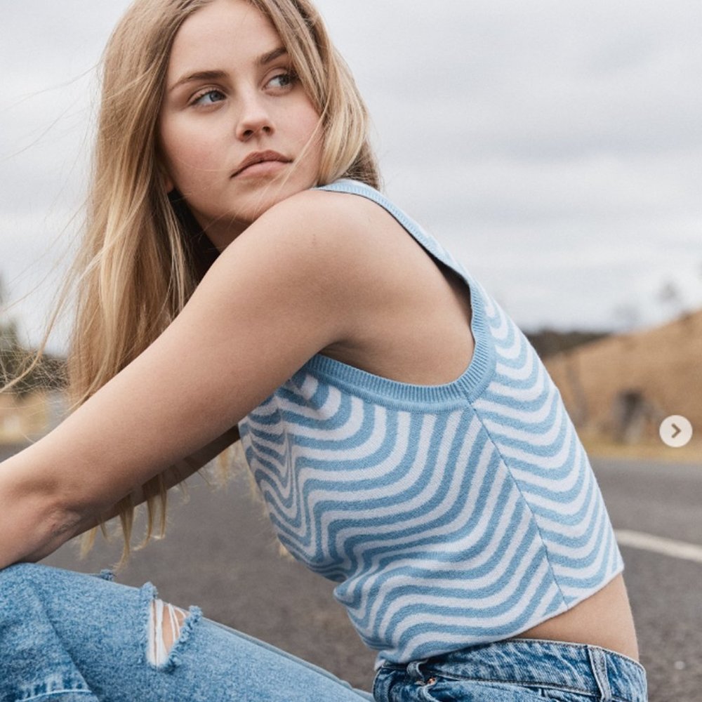Size-S, Jay Jays crop knitted top - Picture 1 of 6